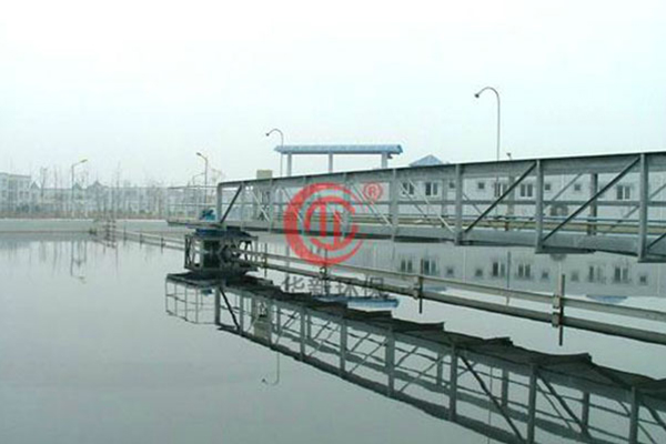 CXN型垂（chuí）架（jià）式中（zhōng）心傳動刮泥機.jpg