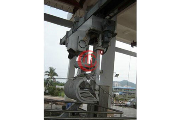 移動式抓鬥格柵除汙機